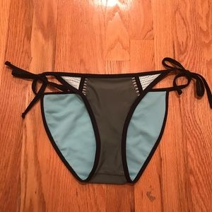 Bikini bottoms